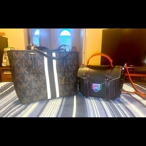 Michael Kors JTS tote and Manhattan handbag bundle!